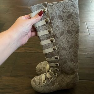 Joyfolie Kids Tall Lace-Up Fashion Boots in Taupe Size 1Y